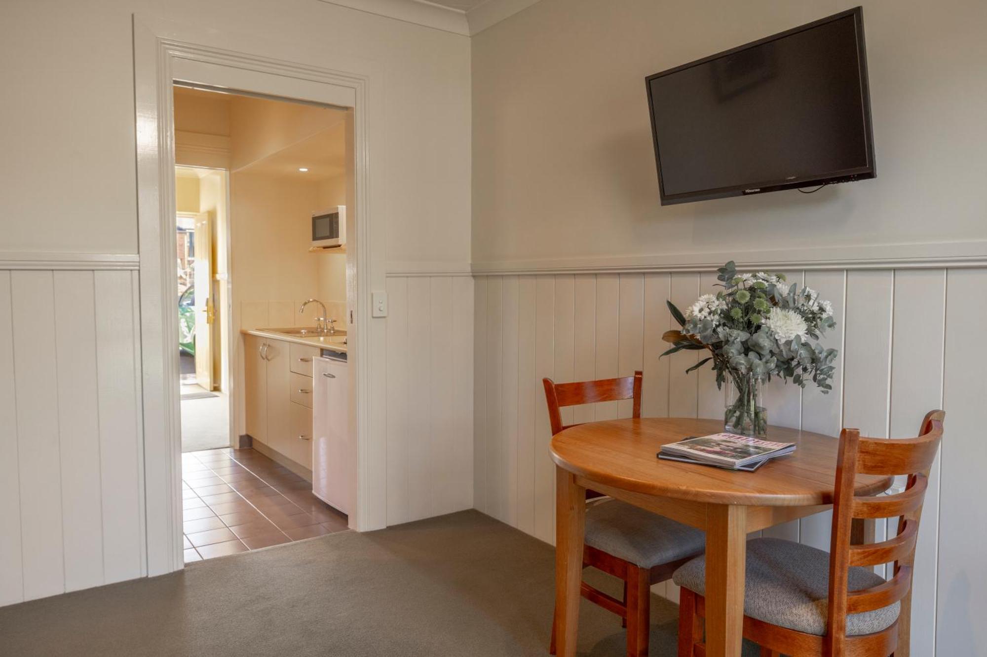 Country Club Villas Launceston Room photo