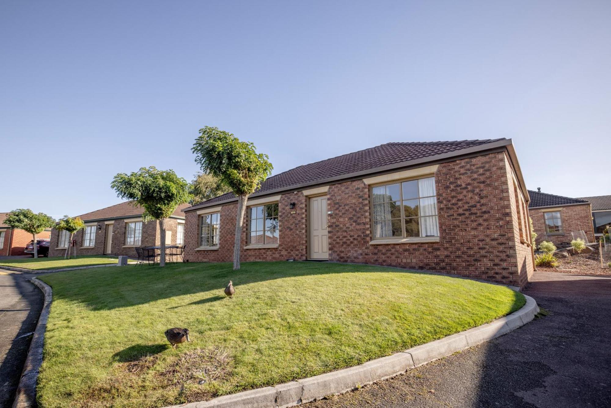 Country Club Villas Launceston Room photo