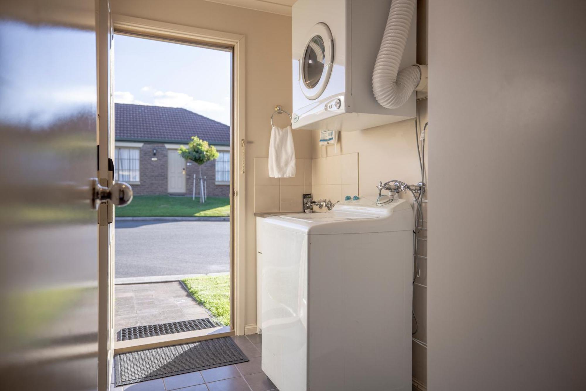 Country Club Villas Launceston Room photo