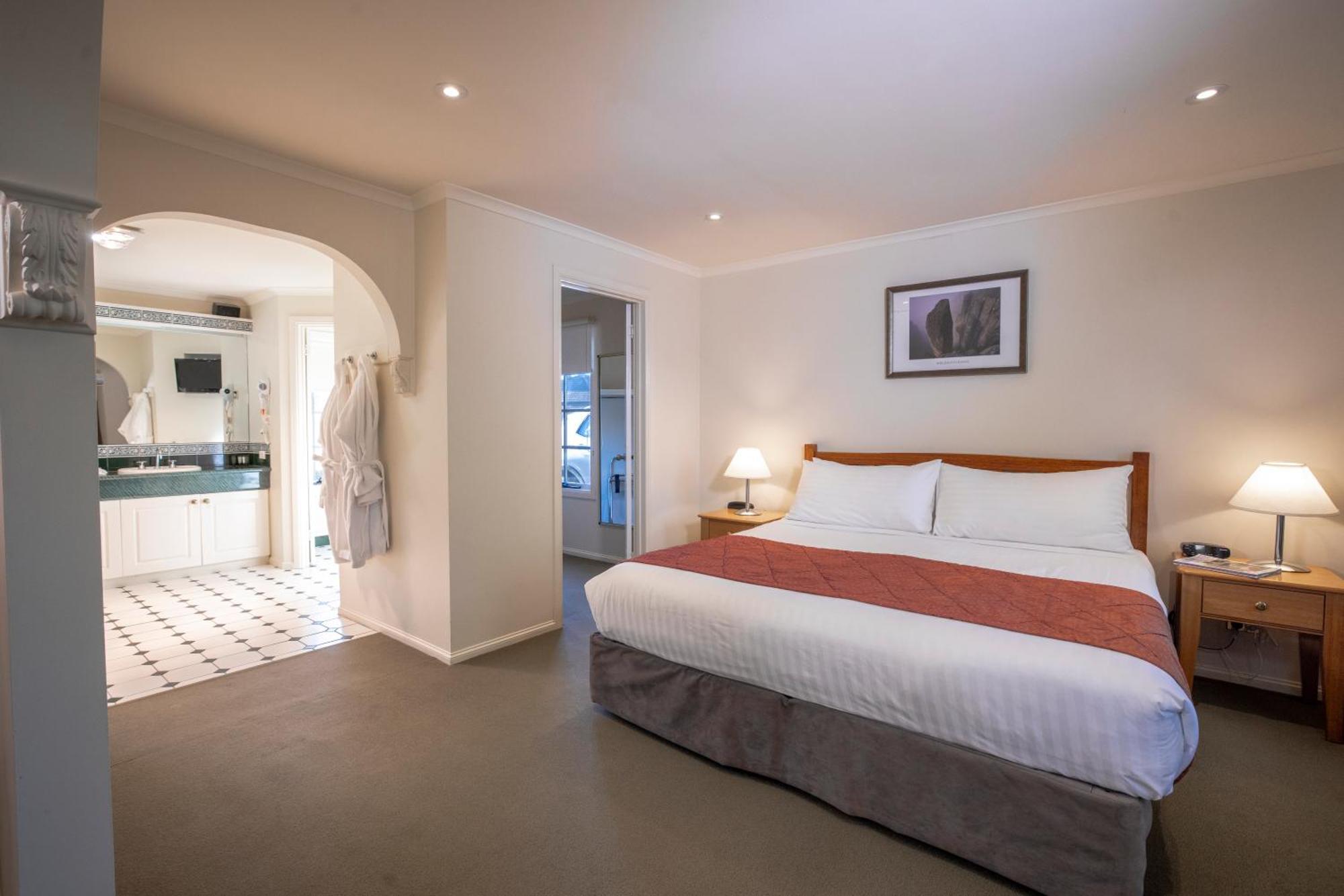 Country Club Villas Launceston Room photo
